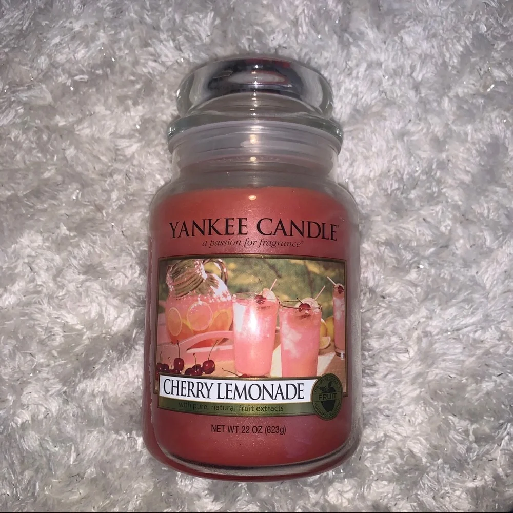 Yankee Candle cherry lemonade candle